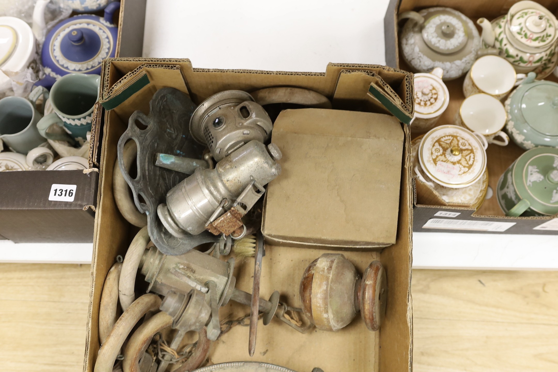 Brufords counter-top lamps and other miscellaneous items